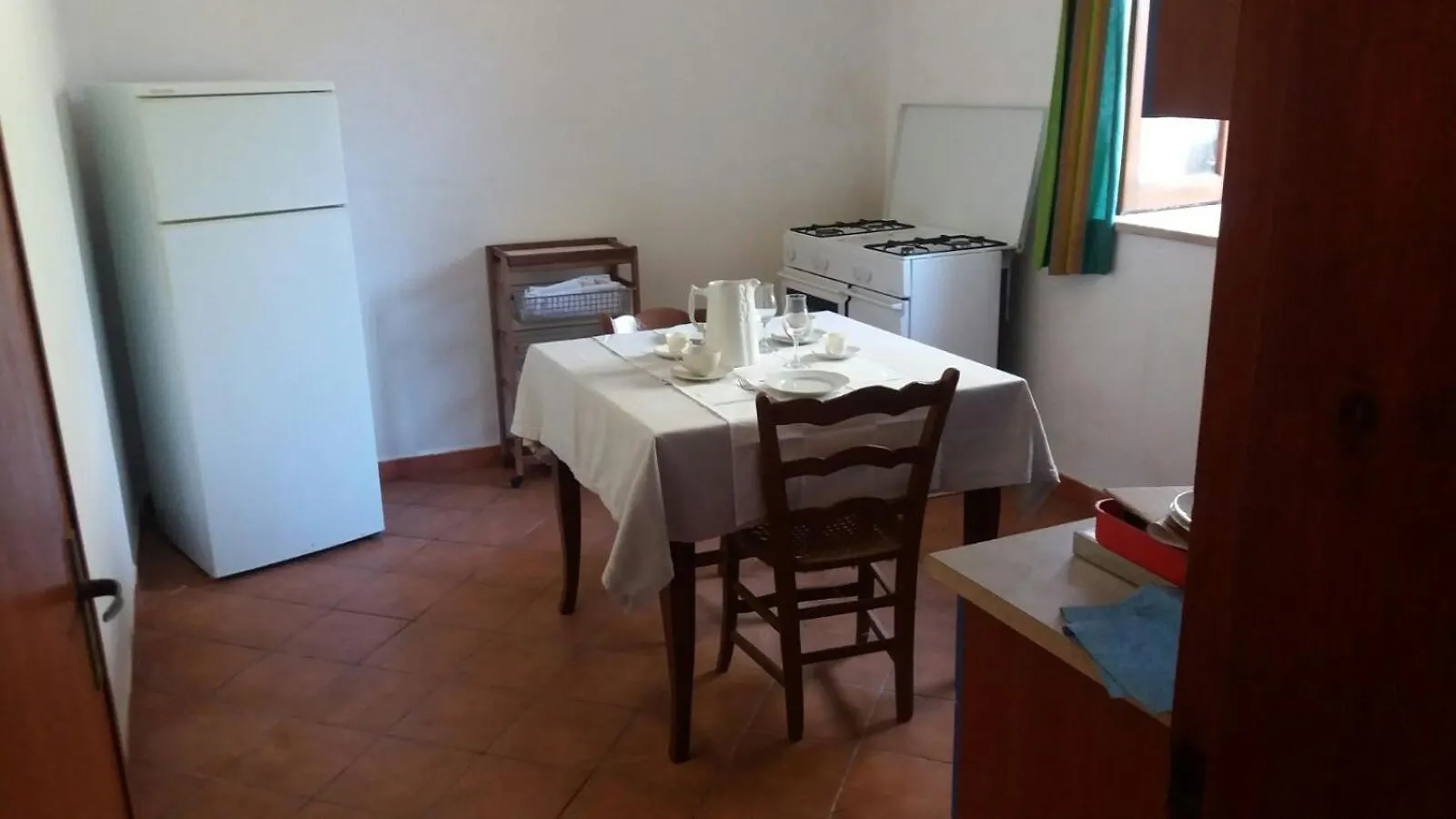 Linati'S Apartments Pollina