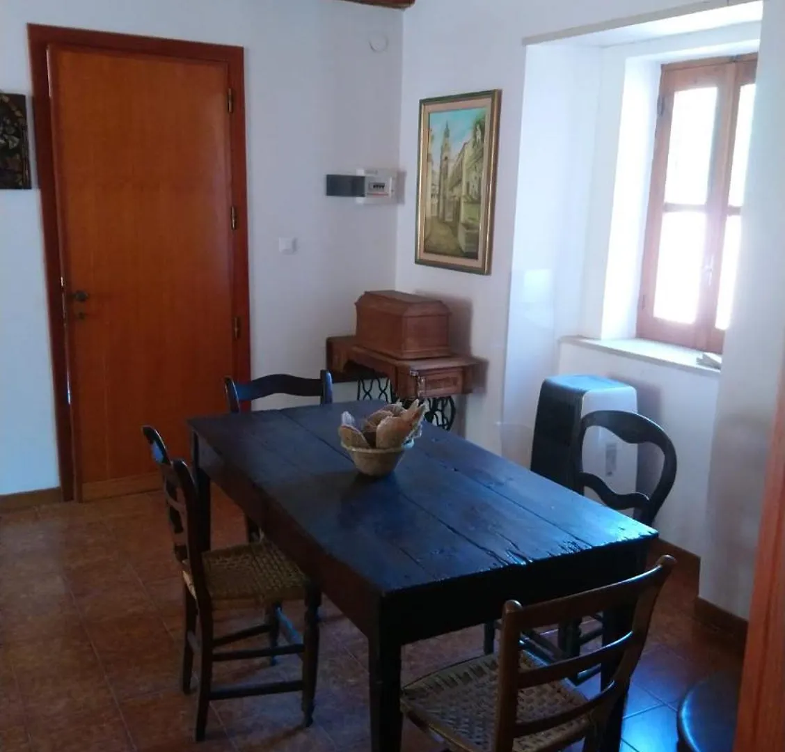 Linati'S Apartments Pollina